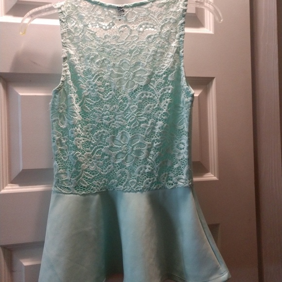 Seafoam Lace back Tank - Picture 2 of 2